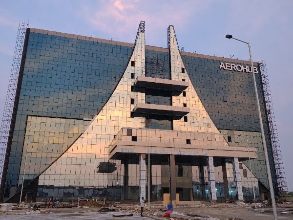 Aluminium and glass